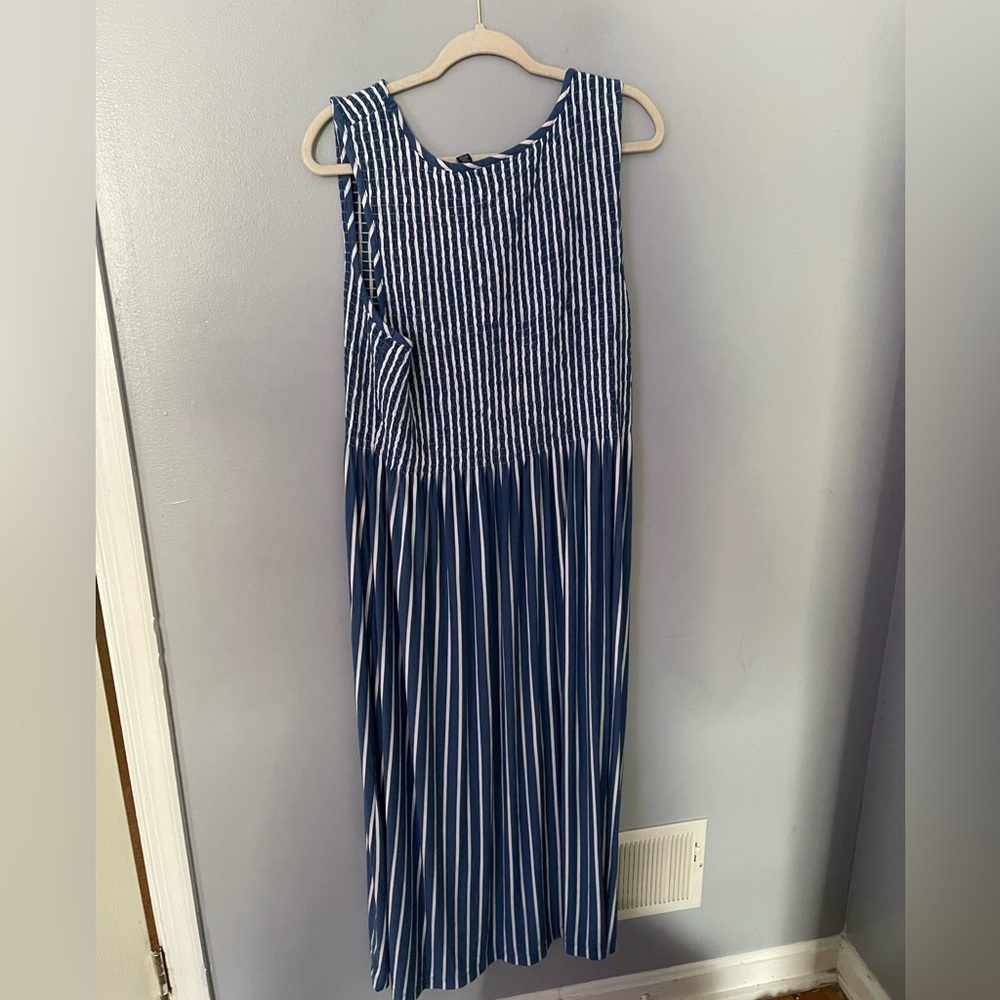 Nina Leonard sleeveless striped maxi dress L